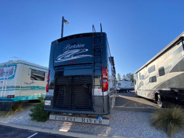 2011 Freightliner MH Chassis