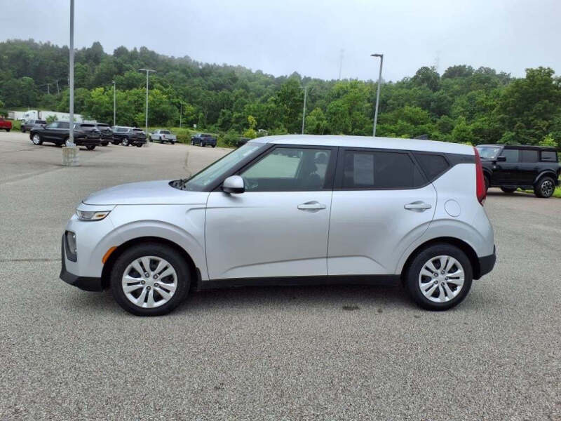 Used 2020 Kia Soul LX with VIN KNDJ23AU9L7103219 for sale in Huntington, WV