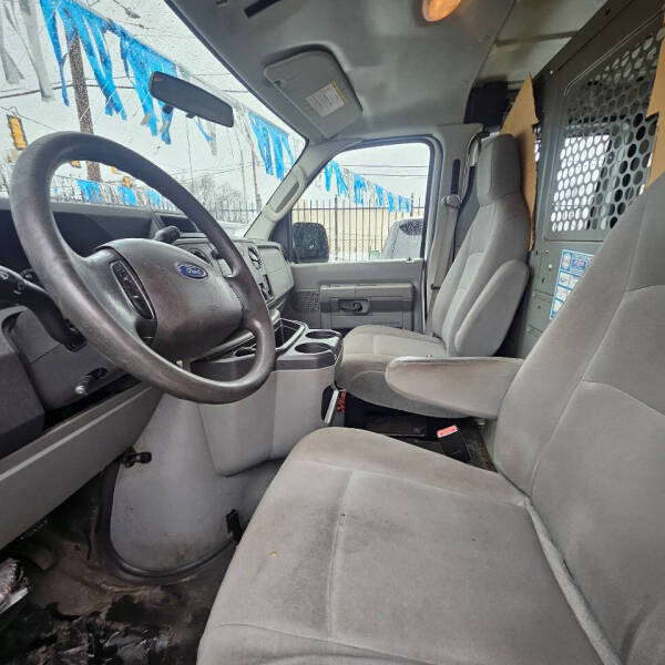 2011 Ford E-Series E-250