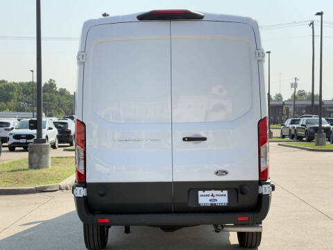 2025 Ford Transit 250