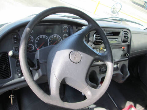 2007 Freightliner Business class M2