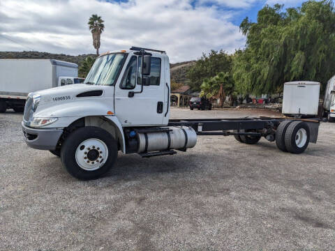 2019 International 4300 24 ft Cab Chassis(CDL)
