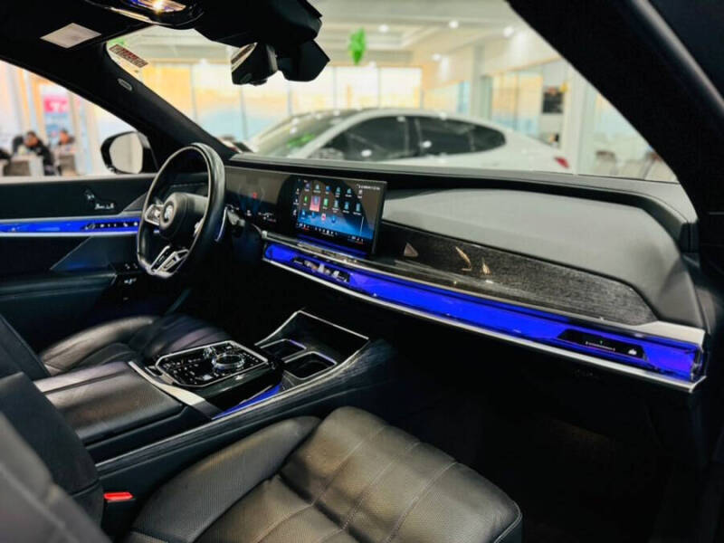 2023 BMW 7 Series 760i xDrive