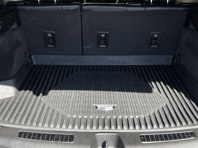 2020 Cadillac XT4 Premium Luxury