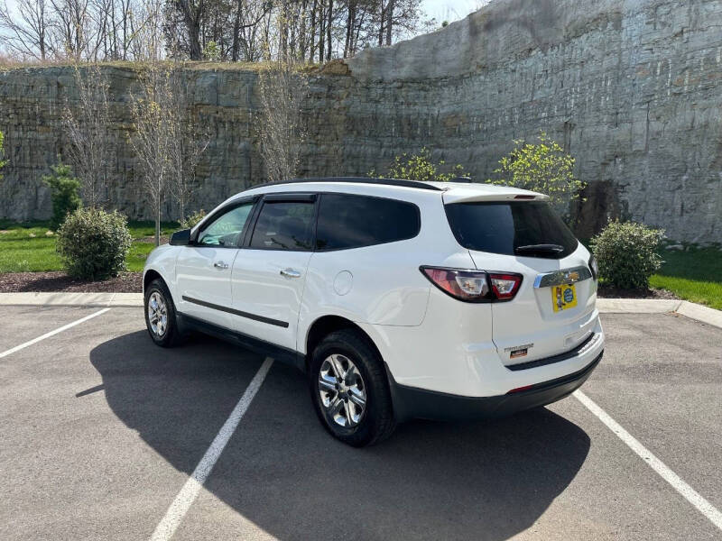 2017 Chevrolet Traverse LS