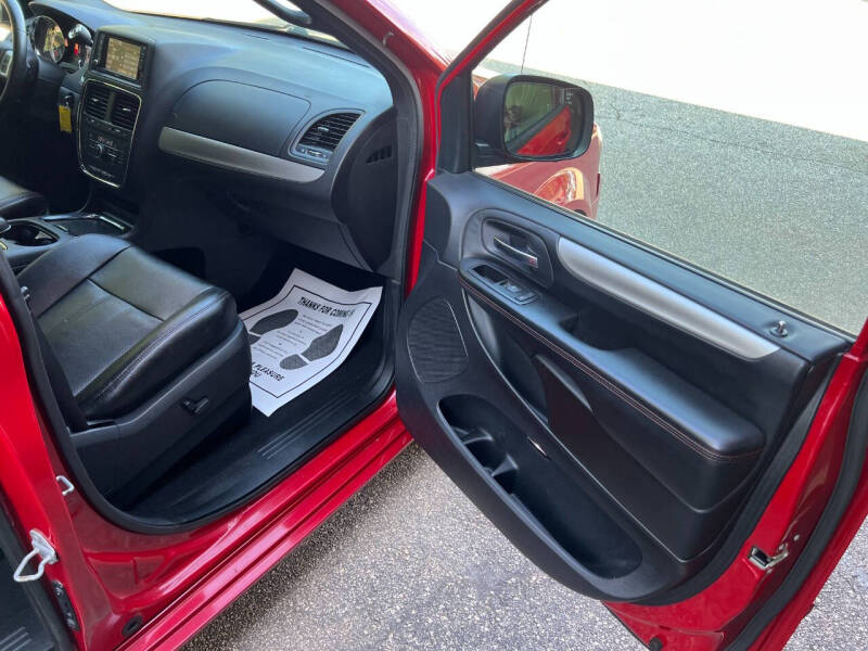 2014 Dodge Grand Caravan R/T