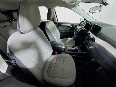 2022 Ford Escape Hybrid SE