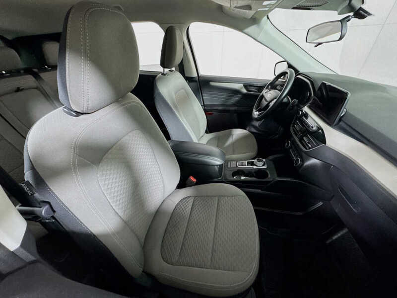 2022 Ford Escape Hybrid SE