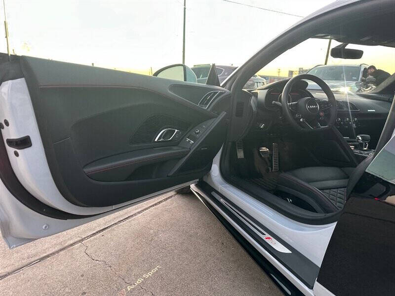 2023 Audi R8 5.2 V10 performance