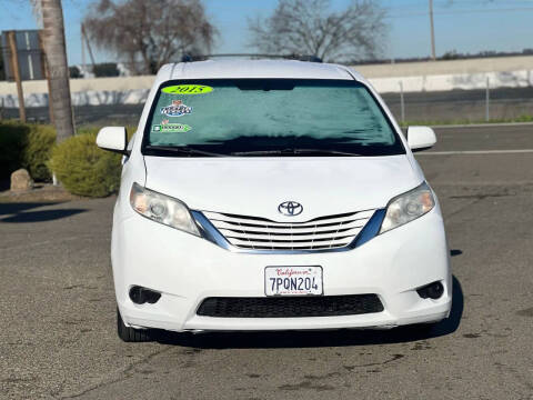 2015 Toyota Sienna