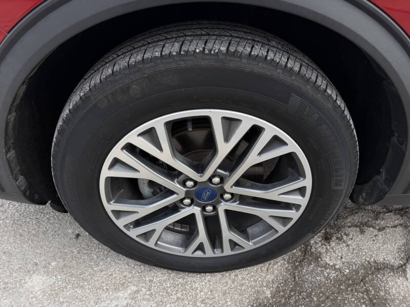 2020 Ford Escape SEL