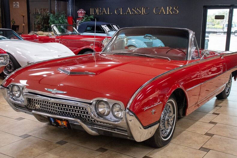 1962 Ford Thunderbird