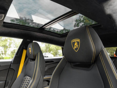 2022 Lamborghini Urus