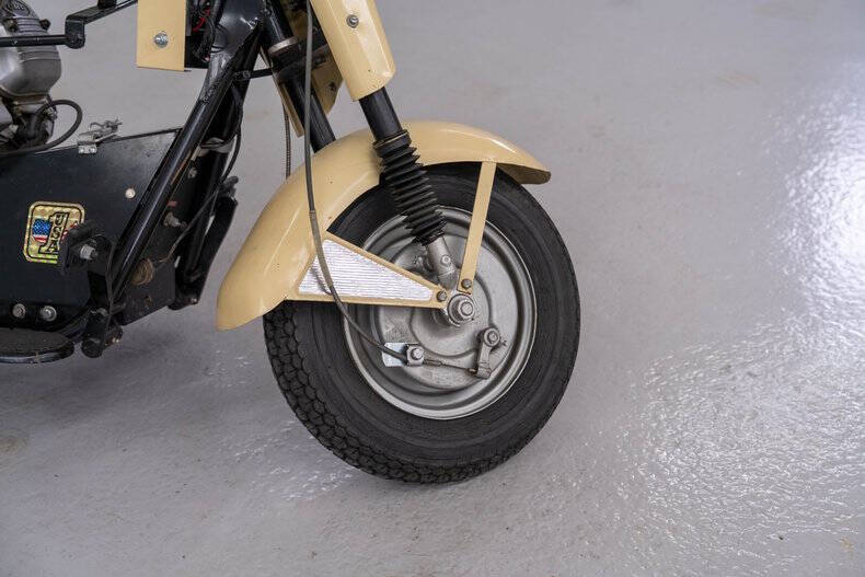 1963 Cushman Super Silver Eagle