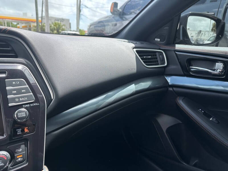2023 Nissan Maxima 3.5 SR