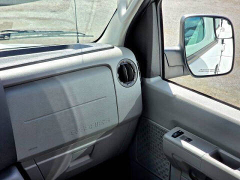 2011 Ford E-Series E-350 SD XLT