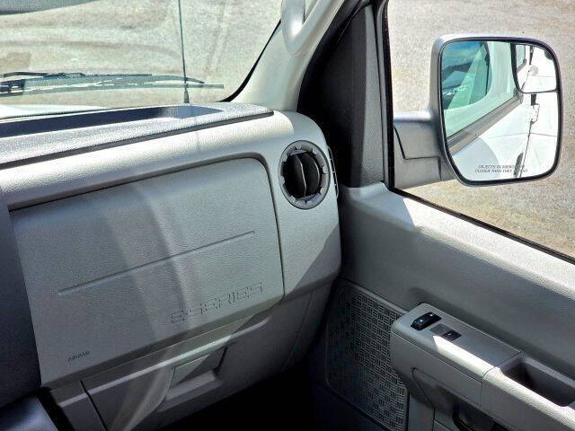 2011 Ford E-Series E-350 SD XLT