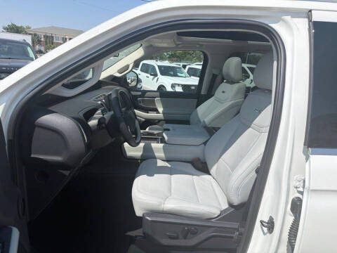2025 Ford Expedition MAX Platinum