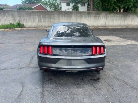 2017 Ford Mustang V6
