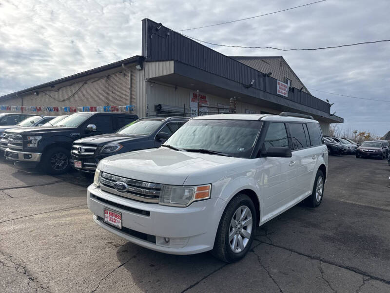 2009 Ford Flex for sale at Six Brothers Mega Lot in Youngstown OH