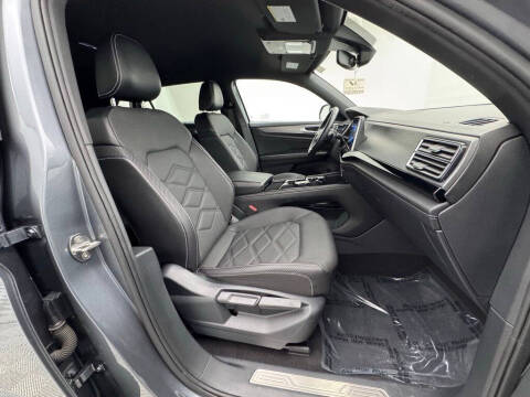 2024 Volkswagen Atlas Cross Sport SE 4Motion