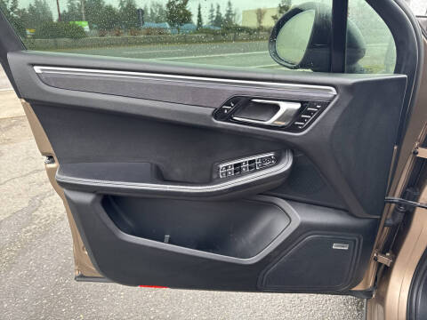 2017 Porsche Macan GTS