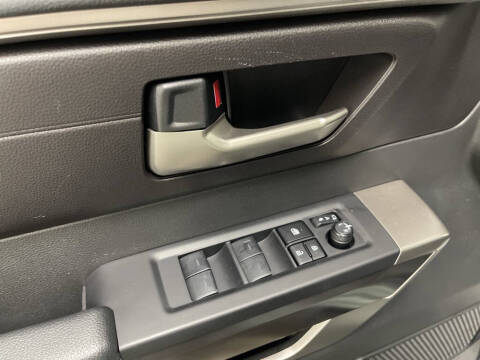 2025 Toyota Sequoia SR5