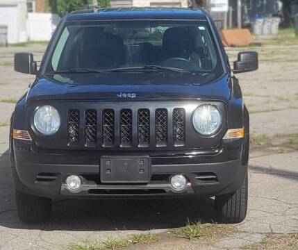 2011 Jeep Patriot for sale at Square Business Automotive in Milwaukee WI