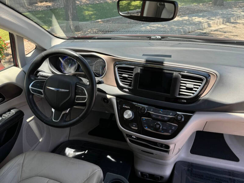 2019 Chrysler Pacifica Touring L