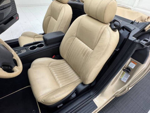 2005 Ford Thunderbird Deluxe