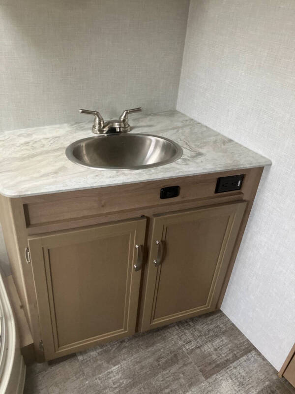 2020 Winnebago 2201 MB
