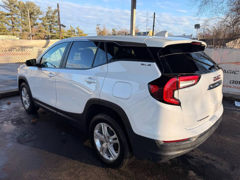 2024 GMC Terrain SLE