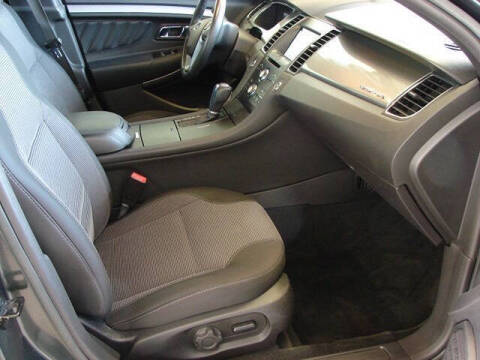 2016 Ford Taurus SEL