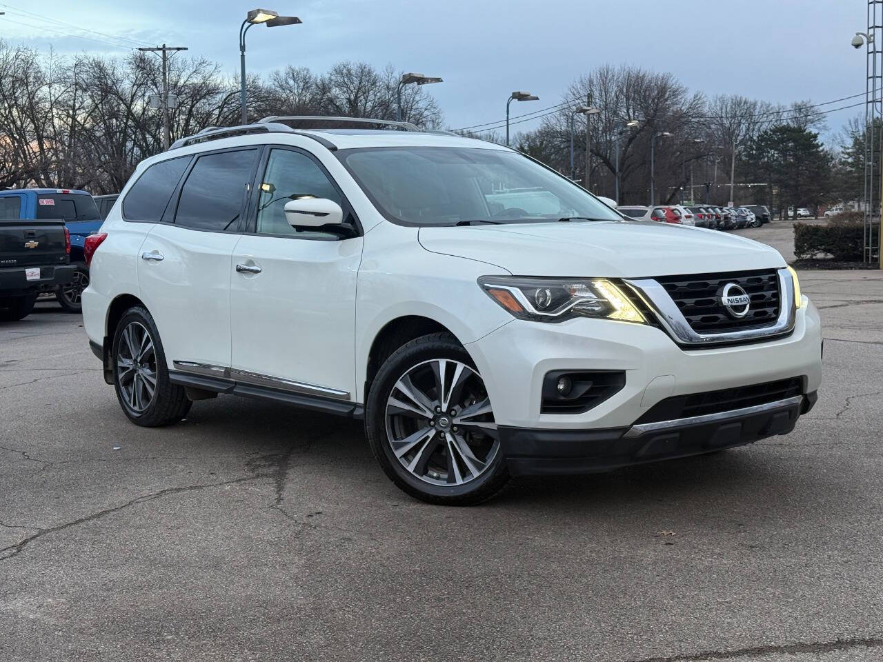 2017 Nissan Pathfinder Platinum