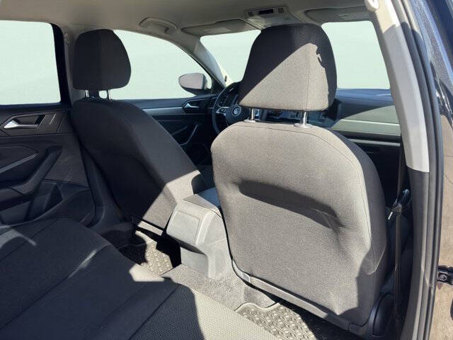 2021 Volkswagen Jetta R-Line