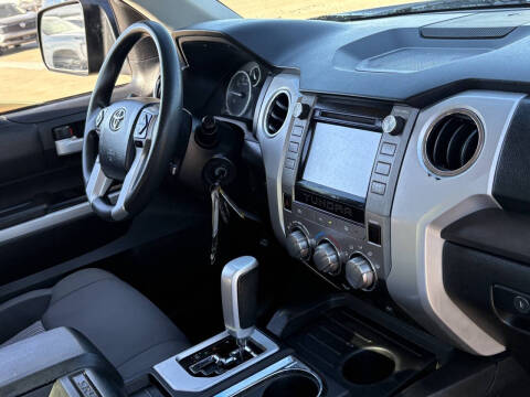 2014 Toyota Tundra SR5