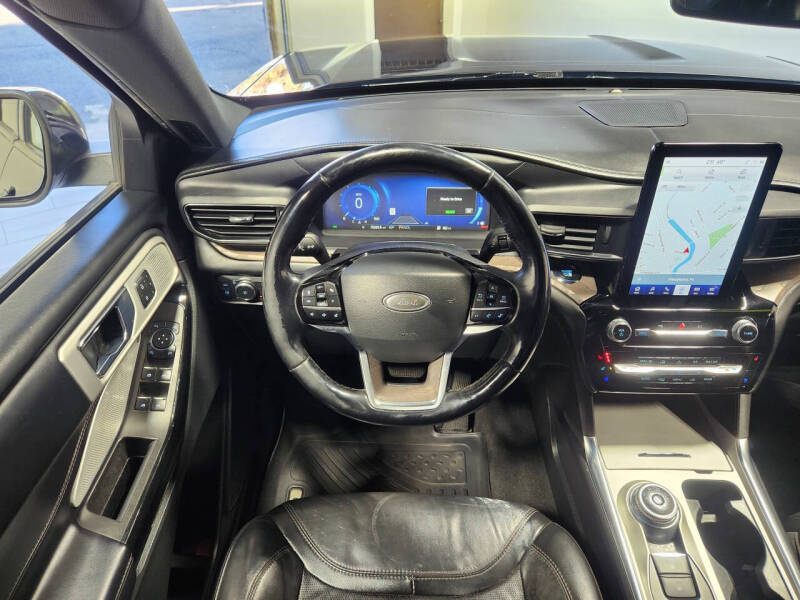 2022 Ford Explorer Hybrid Platinum