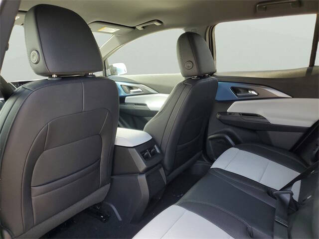 2025 Chevrolet Equinox EV LT 2