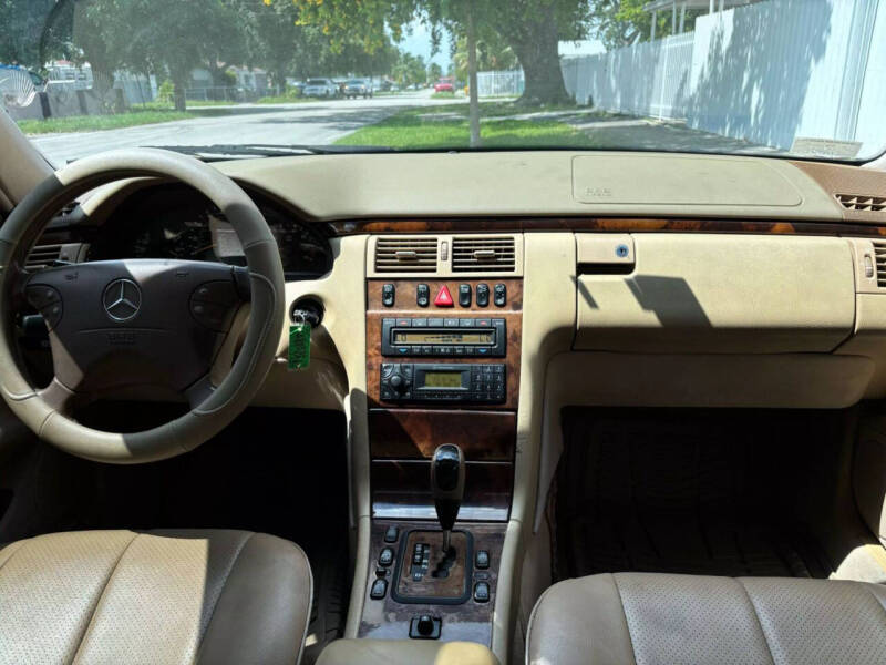 2002 Mercedes-Benz E-Class E 320