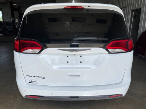 2018 Chrysler Pacifica Touring L Plus