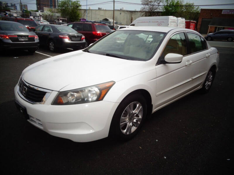 2009 Honda Accord LX-P photo 2