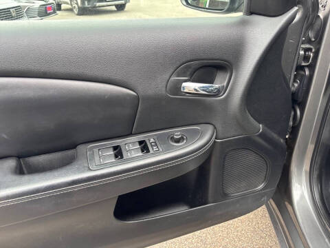 2012 Chrysler 200 Limited