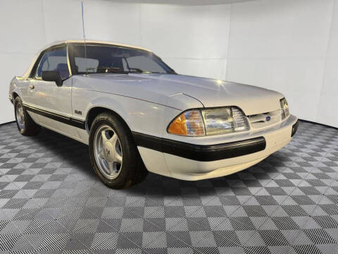 1990 Ford Mustang