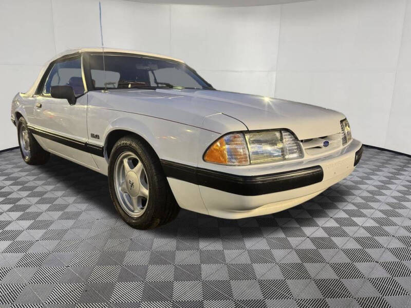 1990 Ford Mustang