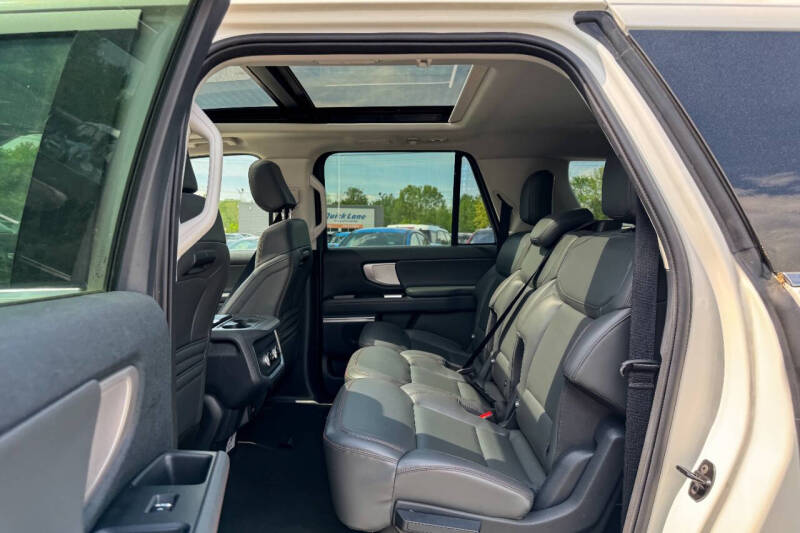 2025 Ford Expedition MAX Active