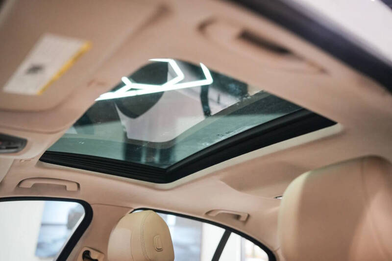 2015 BMW 5 Series 528i