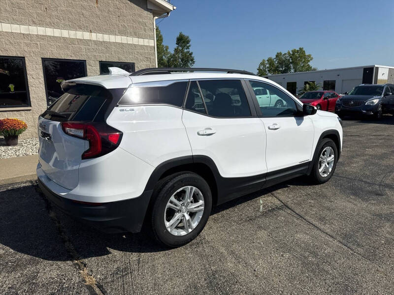 2022 GMC Terrain SLE