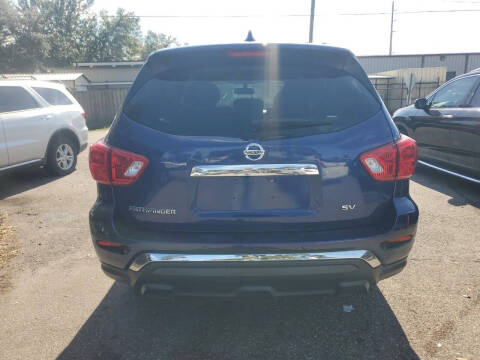 2020 Nissan Pathfinder SV