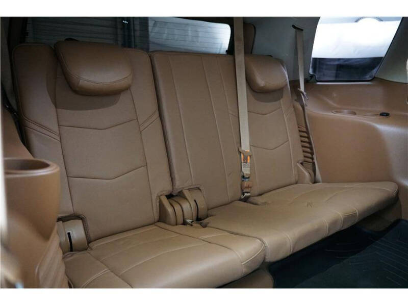 2016 Cadillac Escalade Platinum