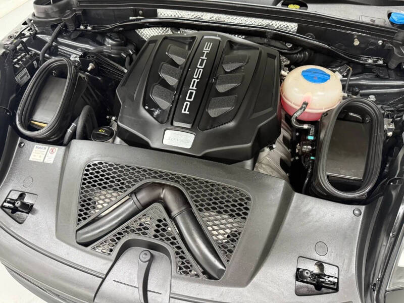 2018 Porsche Macan S